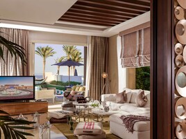 Free minibar, in-room safe, blackout curtains, soundproofing