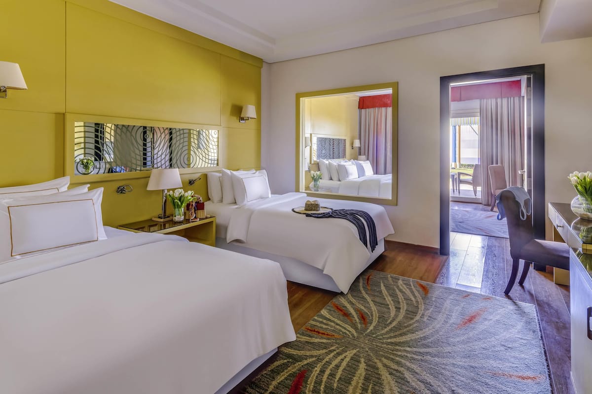 1 habitación y minibar con artículos gratuitos