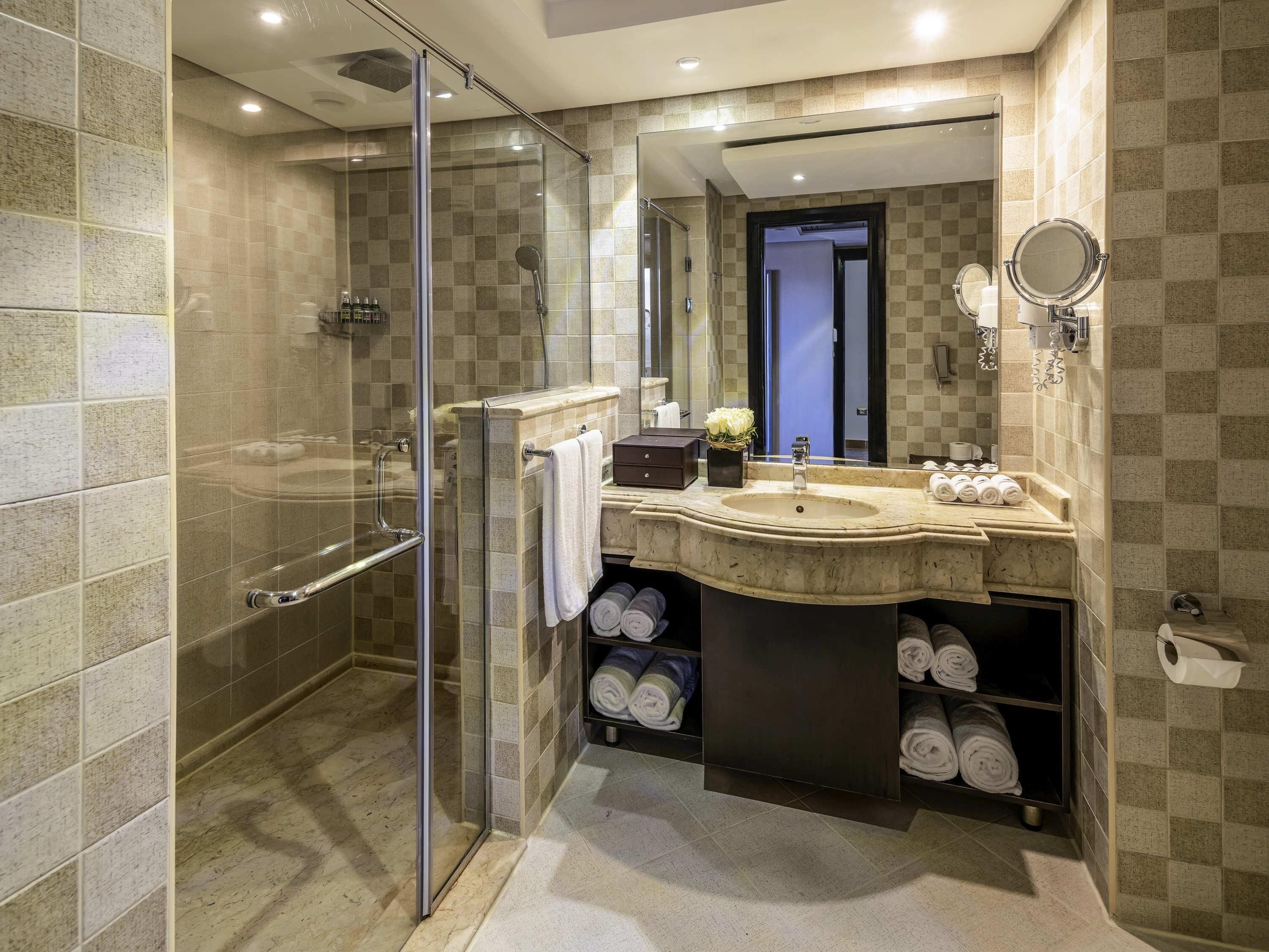 Free minibar, in-room safe, blackout curtains, soundproofing