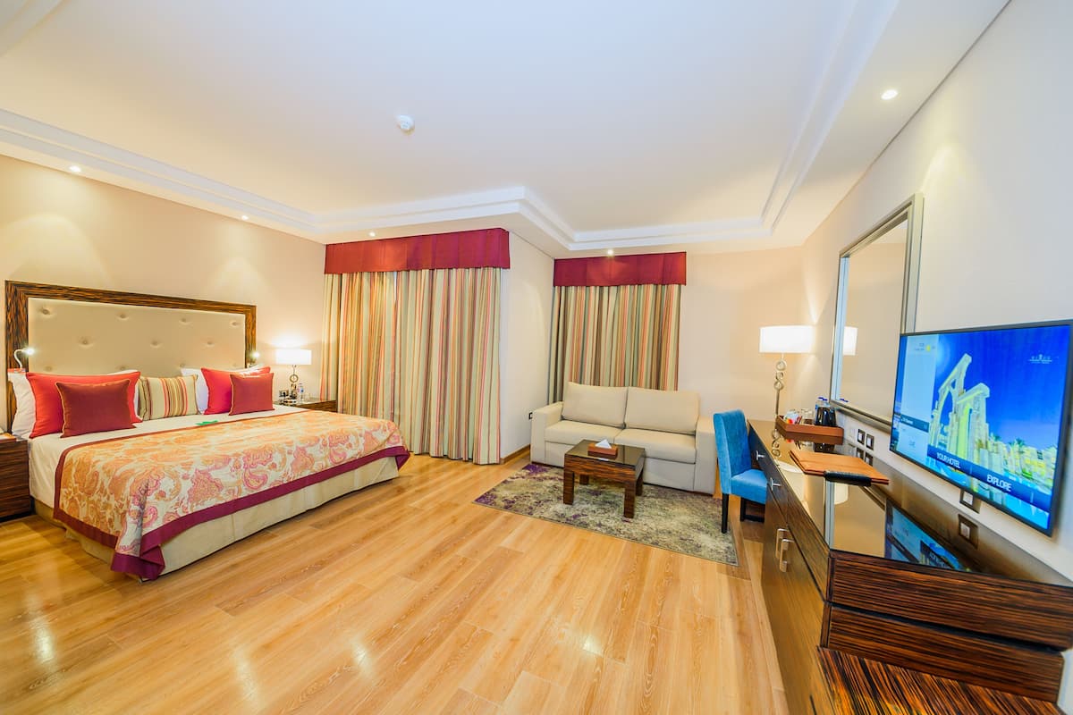 1 habitación y artículos del minibar gratis