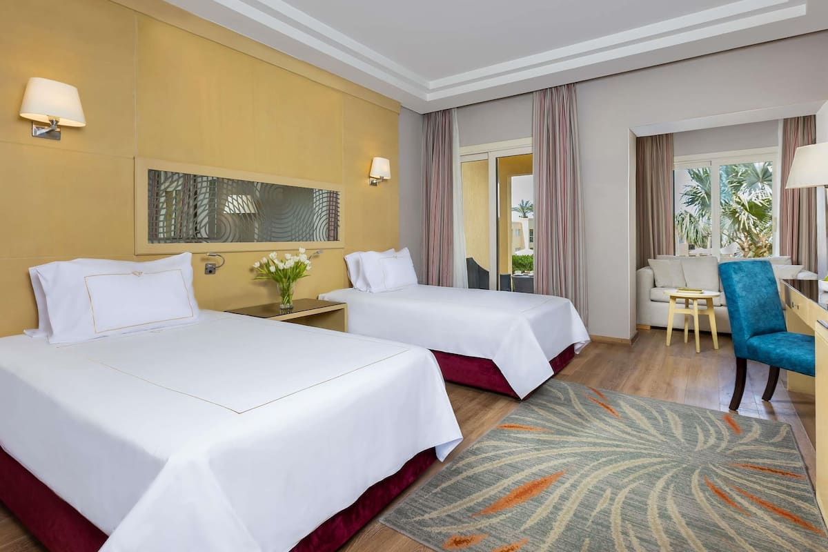 1 bedroom, free minibar, in-room safe, blackout drapes