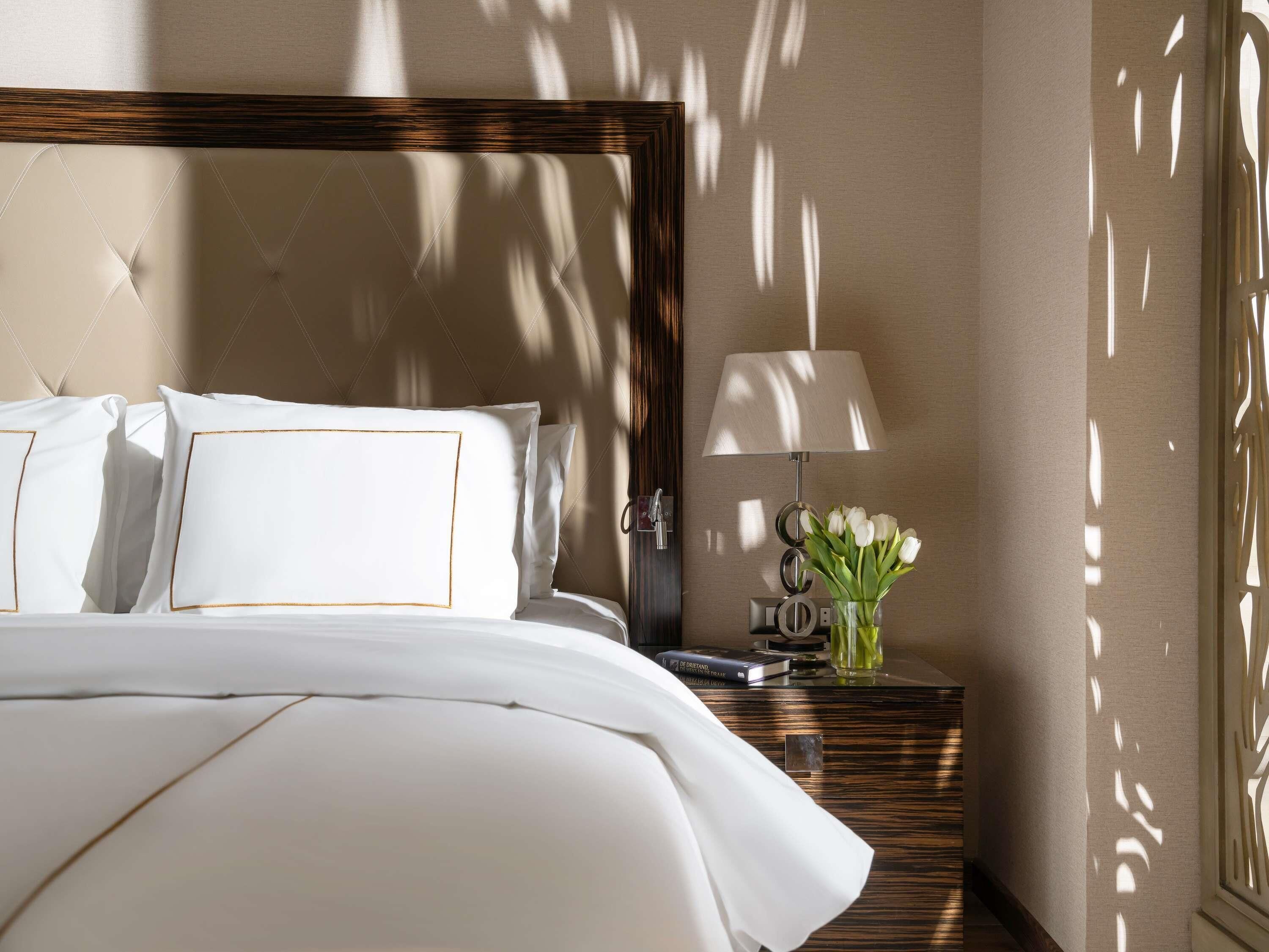Free minibar, in-room safe, blackout drapes, soundproofing