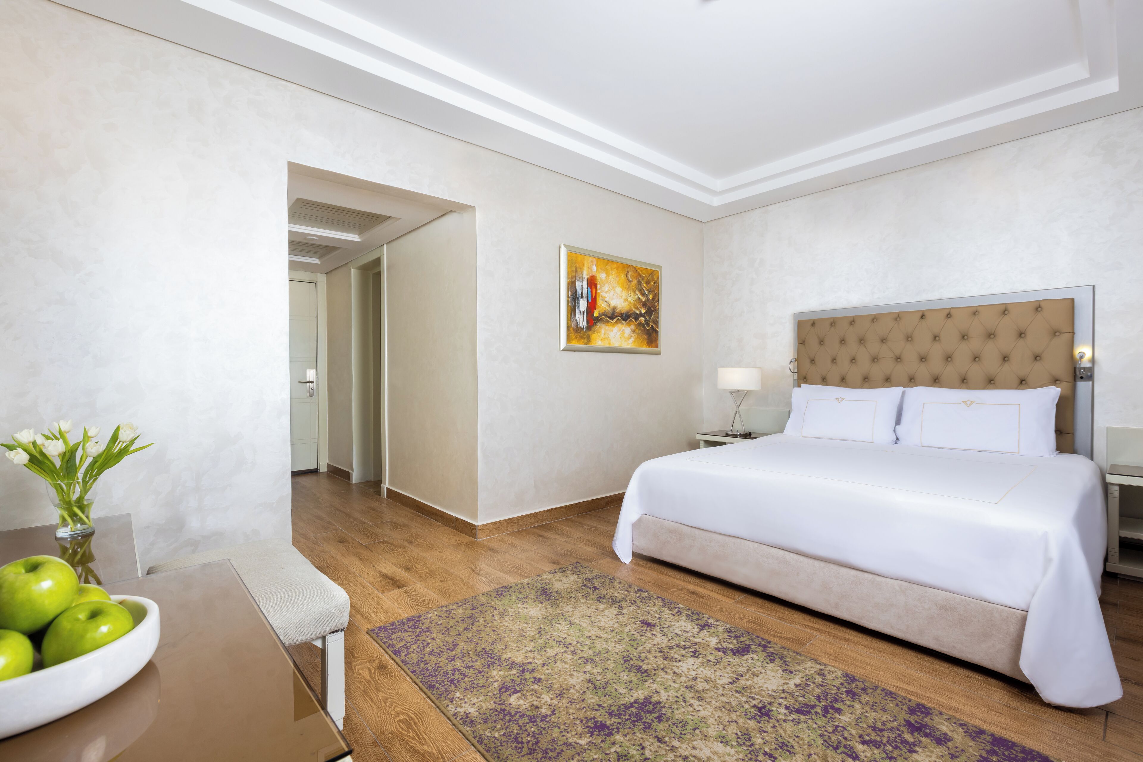 Superior Room, 1 King Bed (Aqua) | Free minibar, in-room safe, blackout drapes, soundproofing