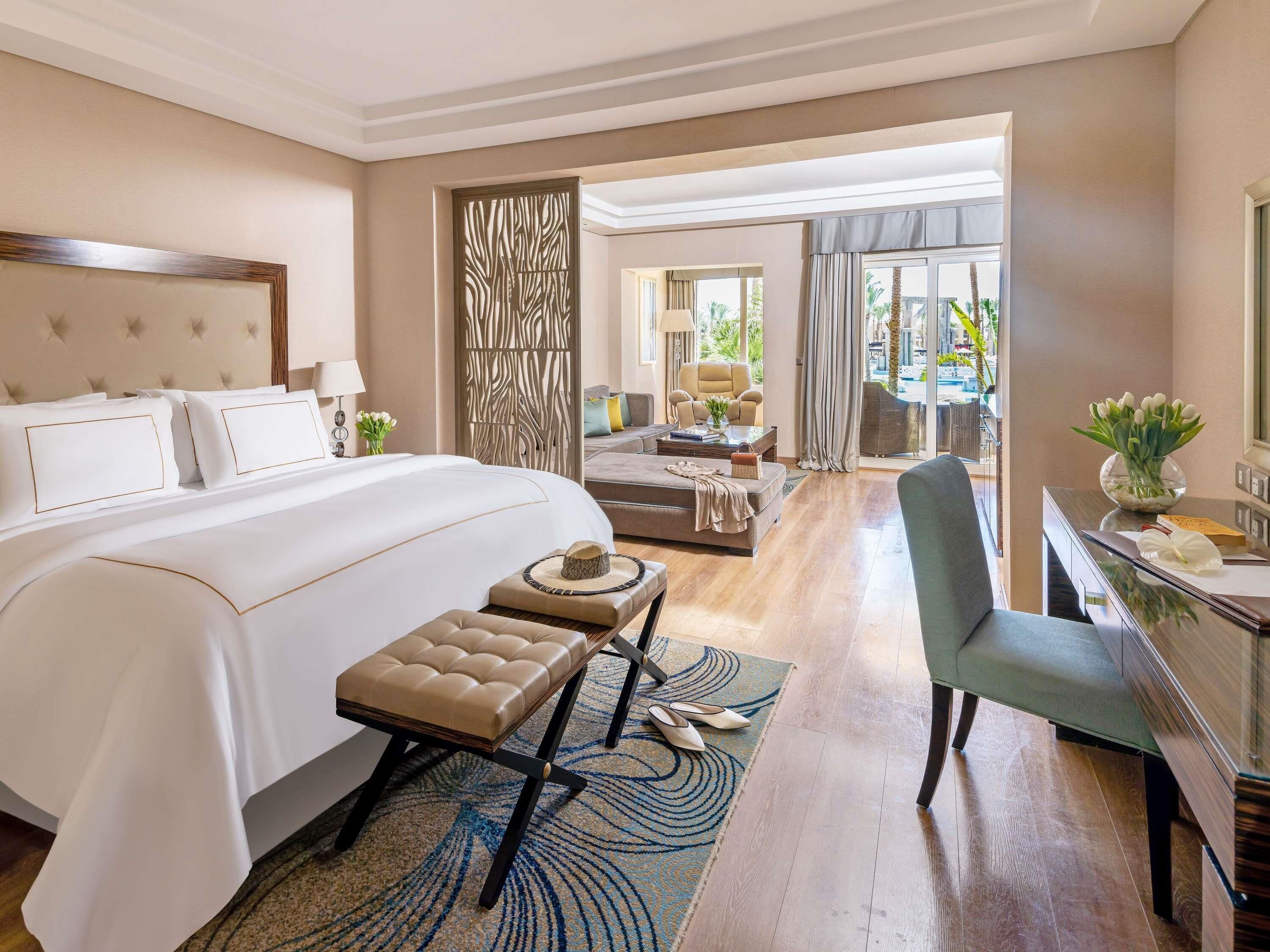 Free minibar, in-room safe, blackout curtains, soundproofing