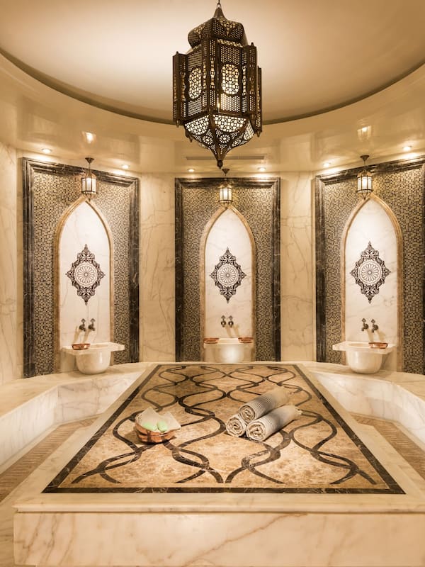 Couples treatment rooms, sauna, hot tub, steam room, Turkish bath