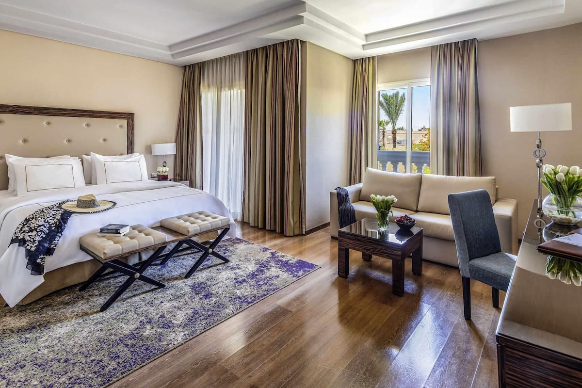 Chambre Deluxe, 1 très grand lit (Aqua) | Articles gratuits dans le mini-bar, coffres-forts dans les chambres