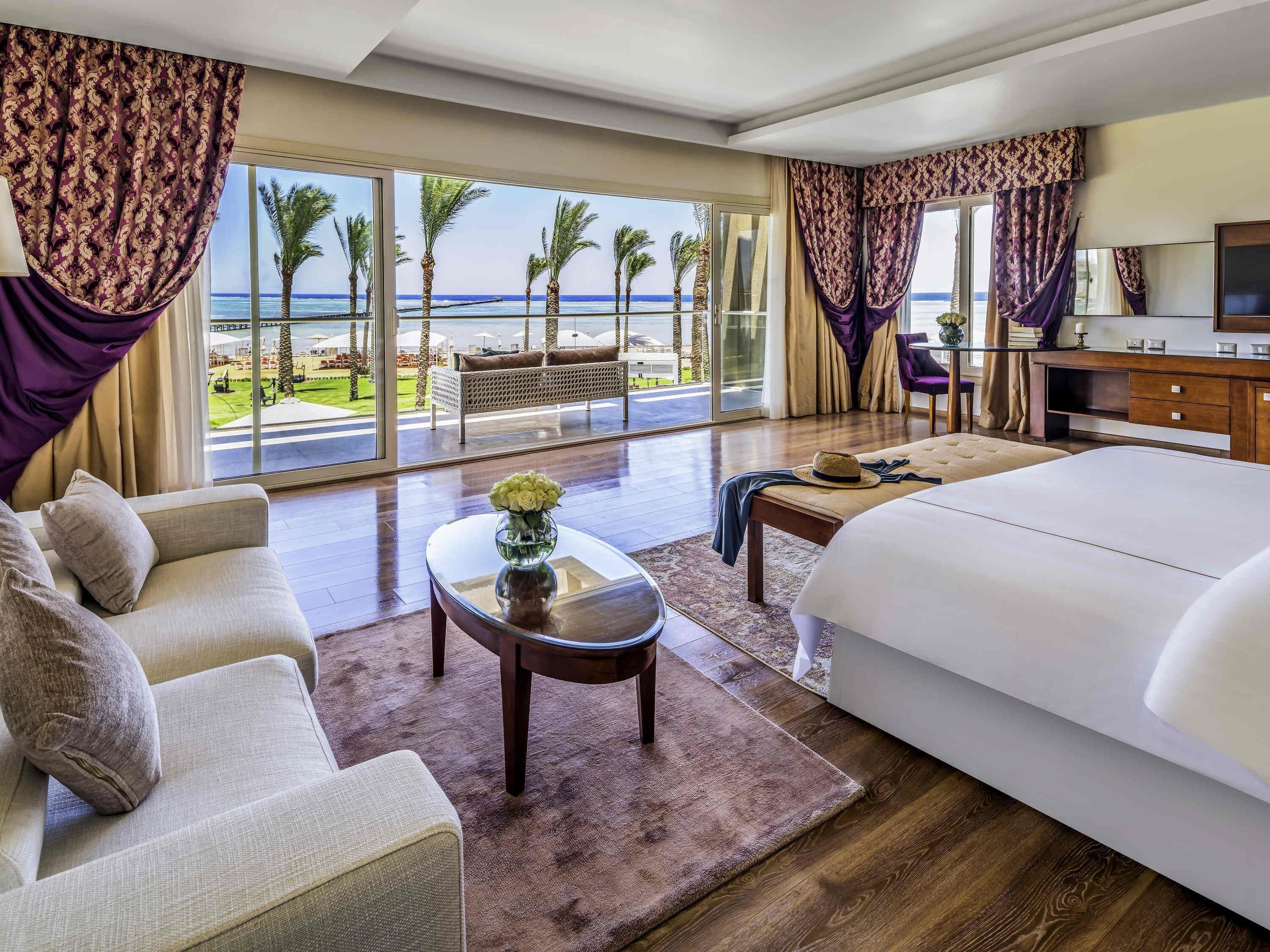 Vila superior, 1 cama King | Frigobar (abastecido com itens grátis), cofres nos quartos