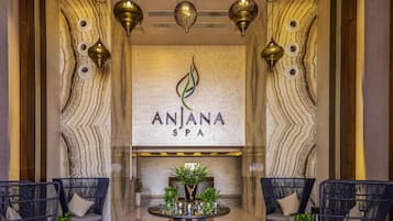 Salas para tratamentos a dois, sauna seca, banheira de hidromassagem