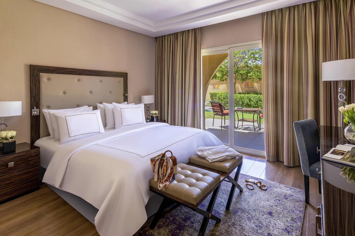 Superior Suite, Multiple Beds (Aqua) | 1 bedroom, free minibar, in-room safe, blackout drapes