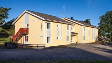 مدخل المنشأة