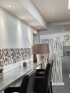 Reception - Adonis Hotel Strasbourg (Strasbourg)