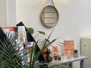 Reception - Adonis Hotel Strasbourg (Strasbourg)