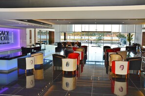 Lobby sitting area - Savoy Hotel Encarnación (Encarnacion)