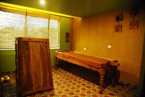 Couples treatment room(s), steam room, body treatments, aromatherapy