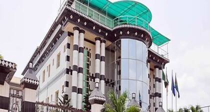 Royalview Hotel And Suites