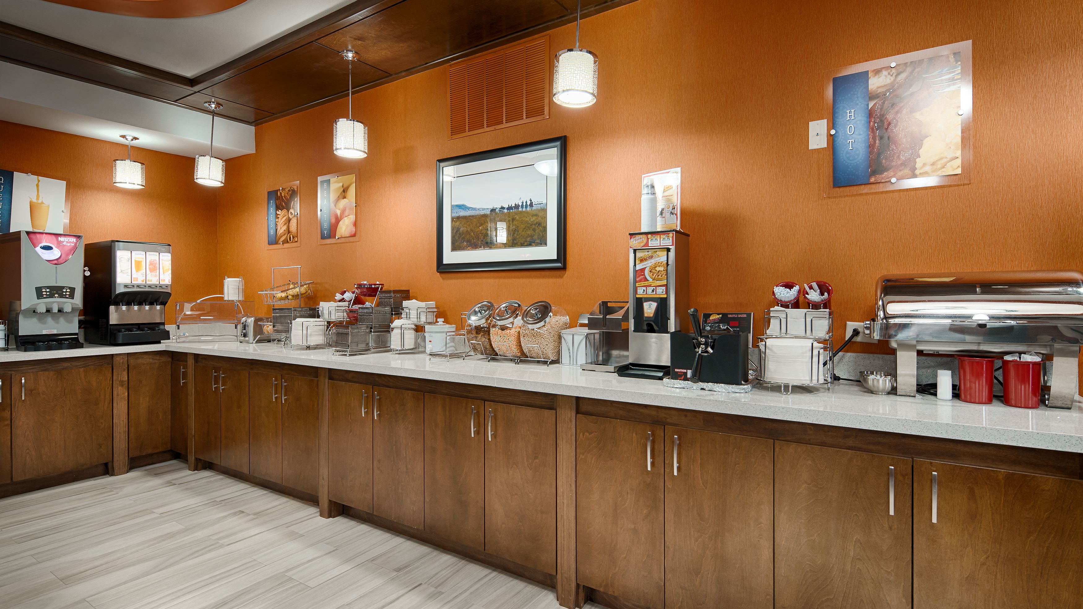 free buffet breakfast