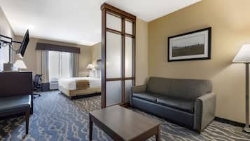 Premium bedding, pillow-top beds, in-room safe, desk