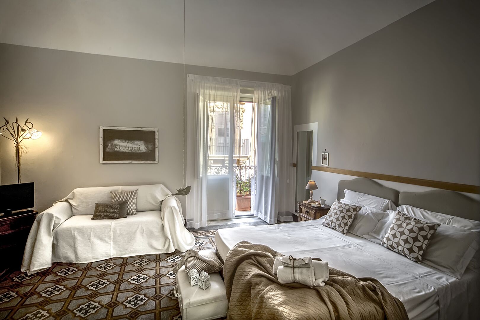 Minibar, schallisolierte Zimmer, kostenloses WLAN, Bettwäsche