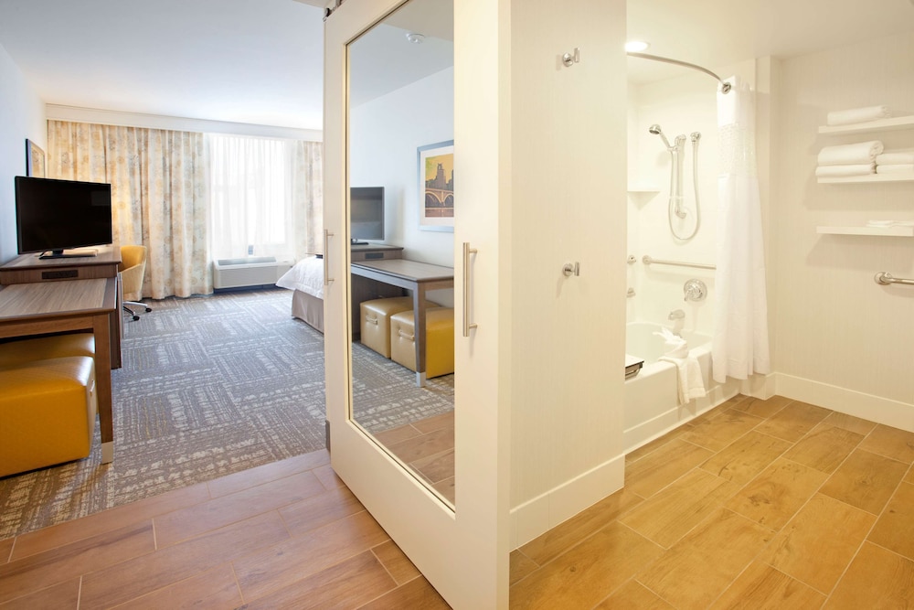 Hampton Inn & Suites Minneapolis/Downtown