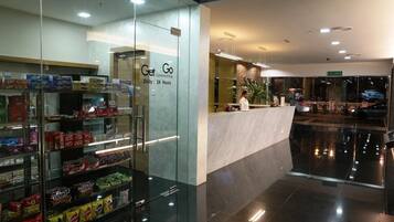 2 bars/lounges, poolside bar