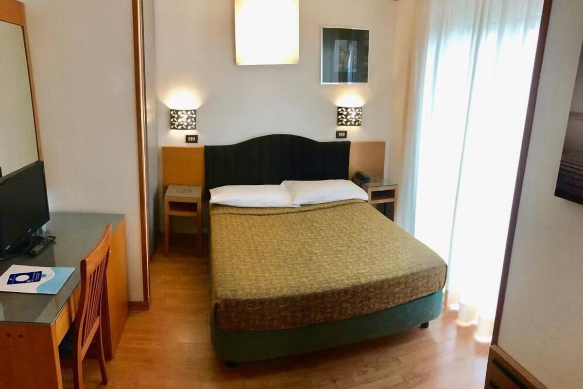 In-room safe, desk, free WiFi, bed sheets