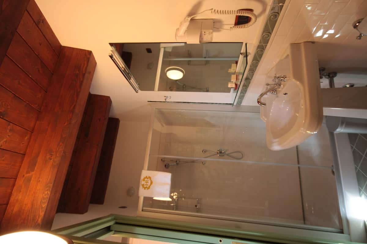 shower, free toiletries, hair dryer, bathrobes