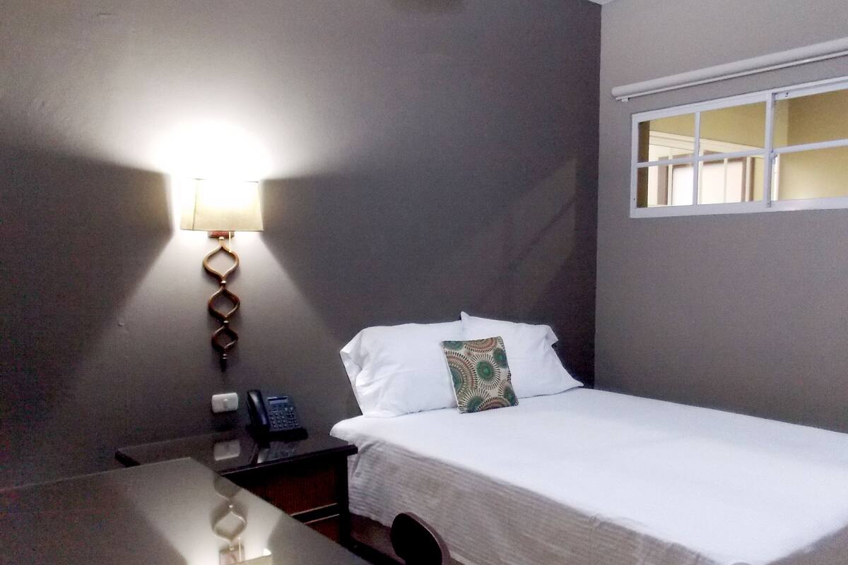 Classic Room | In-room safe, desk, rollaway beds (surcharge), WiFi (free)