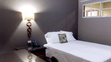 Classic Room | In-room safe, desk, rollaway beds, free WiFi