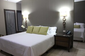 Coffres-forts dans les chambres, bureau, lits pliants/supplémentaires