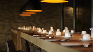 Bữa sáng đầy đủ hàng ngày (550 TWD/mỗi người)