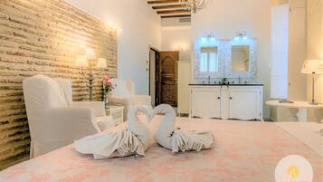 Deluxe Double Room | Down comforters, memory foam beds, minibar, in-room safe
