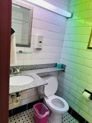 Bathroom sink