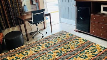 Standard Room | Free WiFi, bed sheets