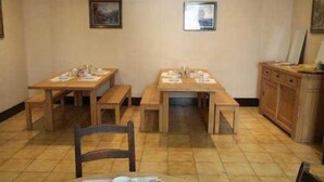 Daily continental breakfast for a fee - Hotel de la Prefecture (Marseille)
