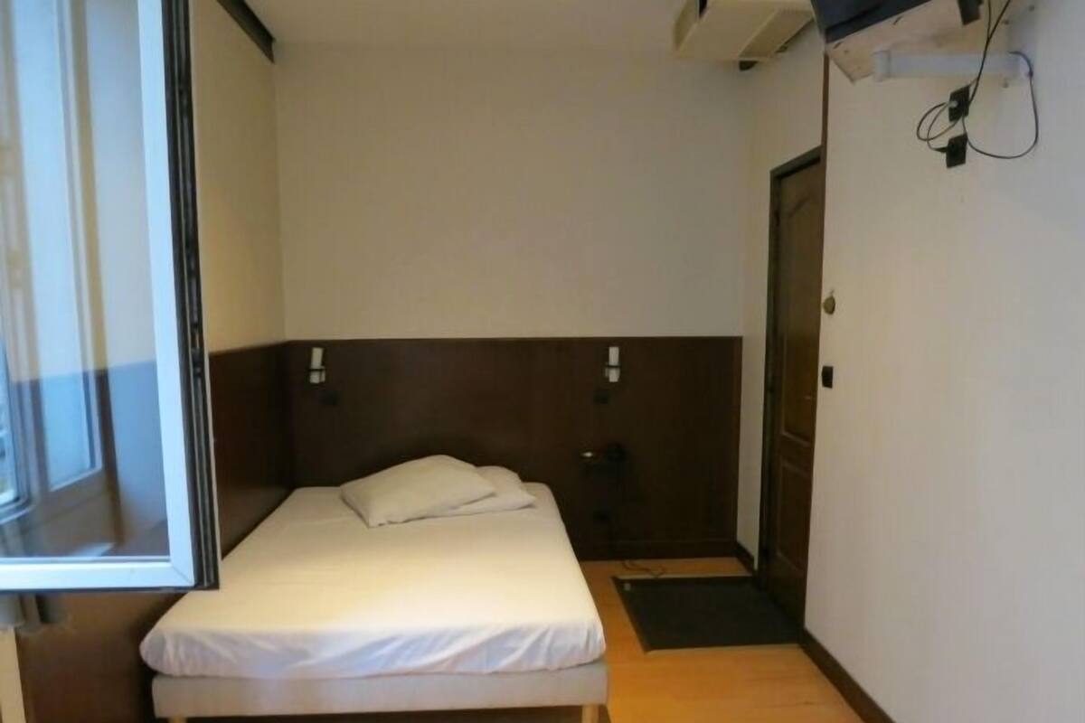 Double Room, 1 Double Bed | Cribs (free), WiFi (free)