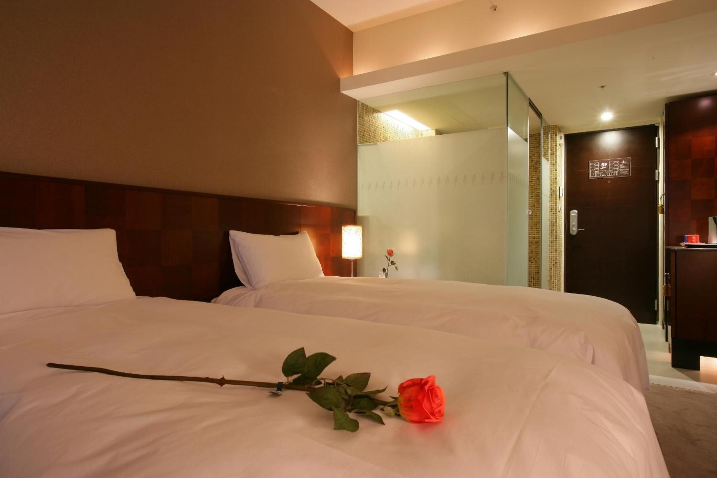 1 bedroom, minibar, desk, blackout curtains