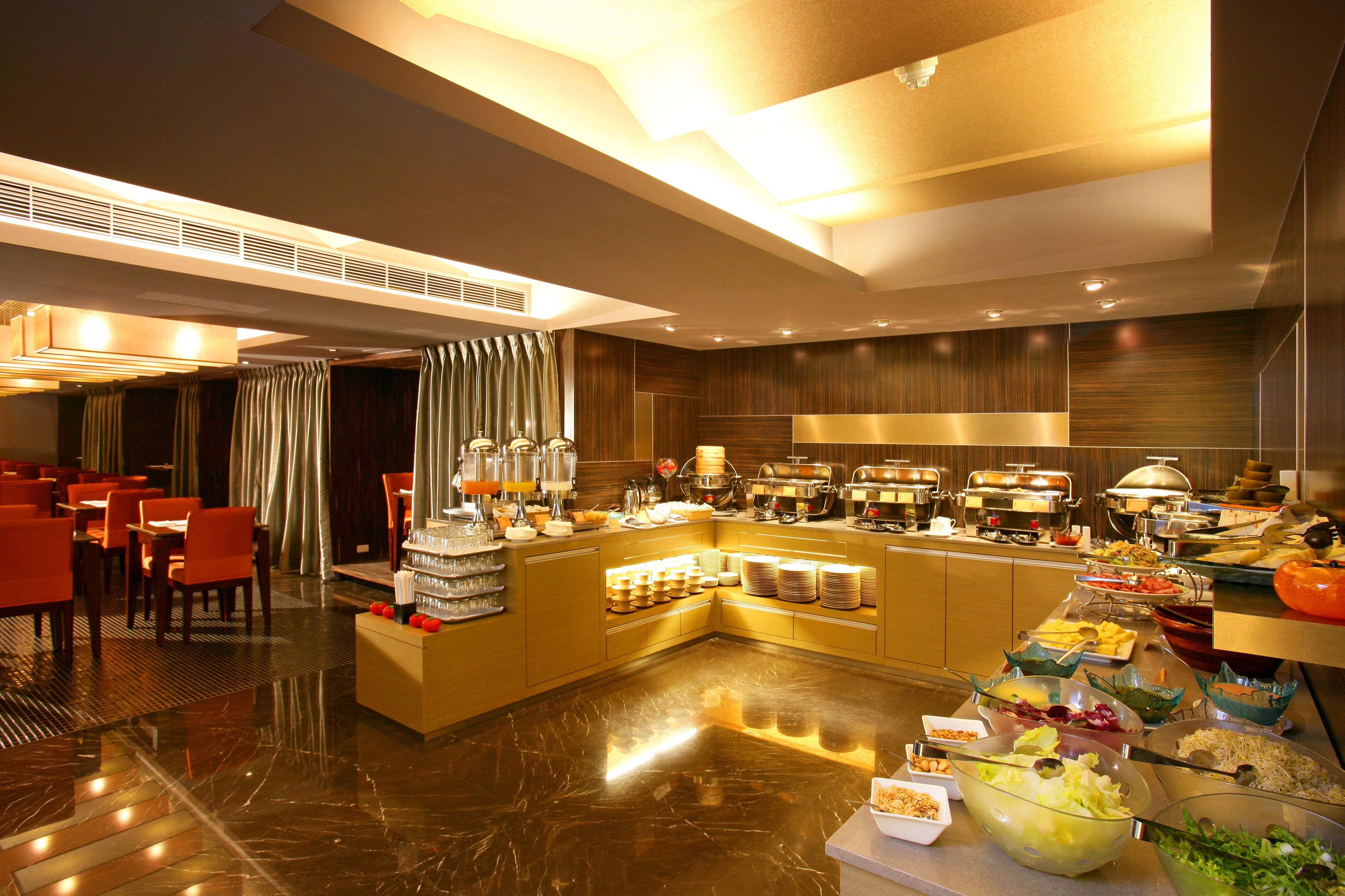 daily buffet breakfast (twd 350 per person)