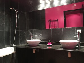 Romantic Double Room, Pool Access, Garden Area (Spa Acces) | Bathroom | Hair dryer, towels