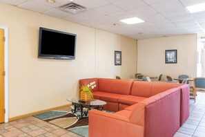 Lobby - Travelers Place Inn & Suites (Scottsboro)
