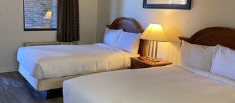 Travelers Place Inn & Suites