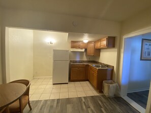 Suite, 2 Bedrooms, Non Smoking | Private kitchen | Fridge, microwave