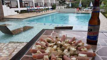 Se sirven desayunos, comidas y cocina mexicana