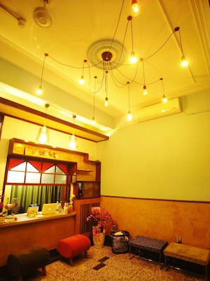 Reception - With inn Hostel (Kaohsiung)