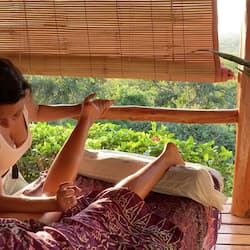 Couples treatment room(s), hot tub, body treatments, hydrotherapy