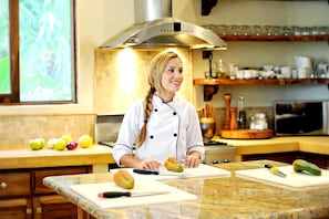 Breakfast, dinner, brunch served; Latin American cuisine - Los Altos de Eros Boutique Hotel & Spa (Tamarindo)