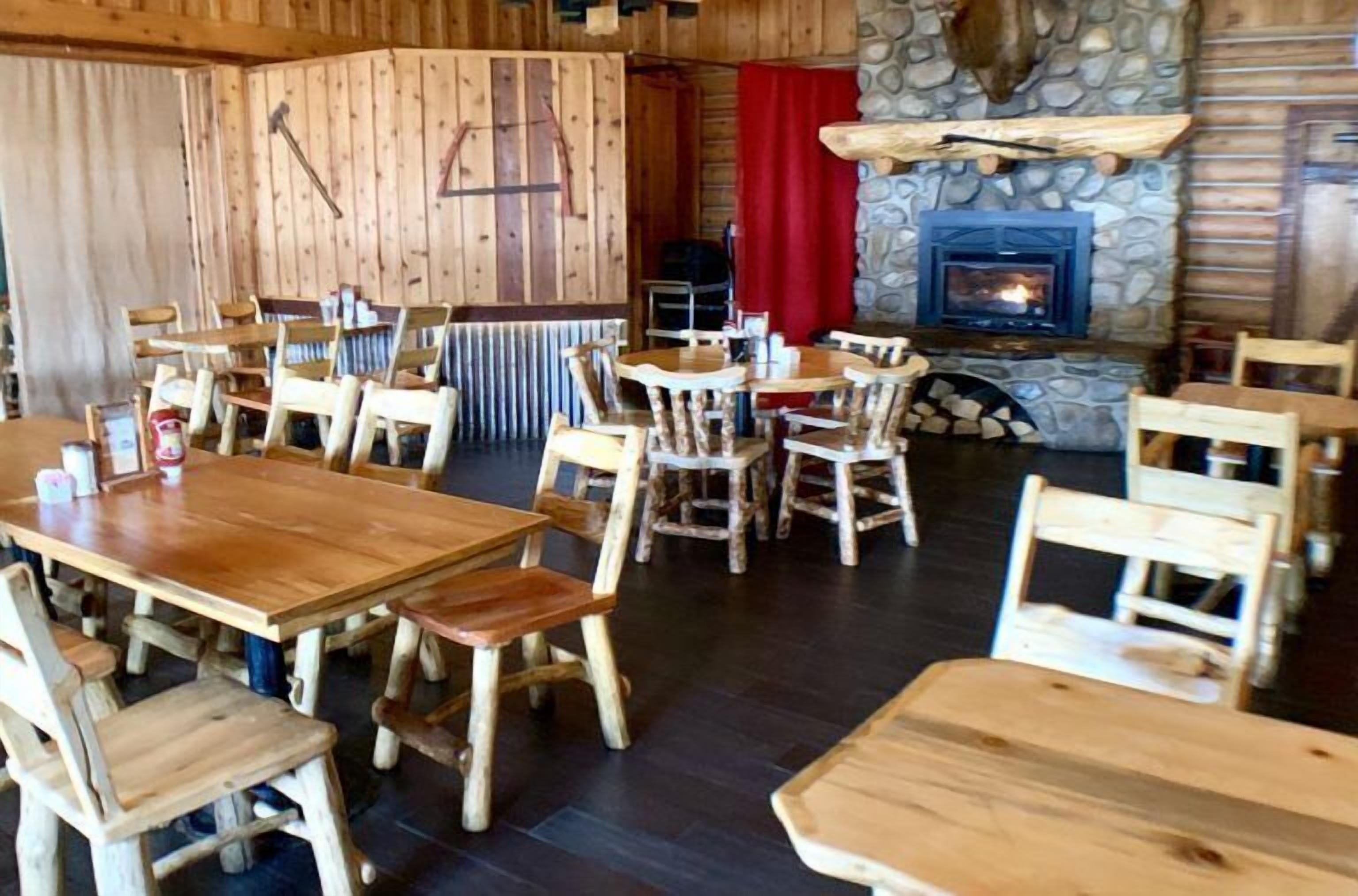 Breakfast, lunch, dinner served; American cuisine 