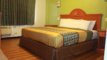 Escrivaninha, cortinas blackout, Wi-Fi de cortesia, roupa de cama