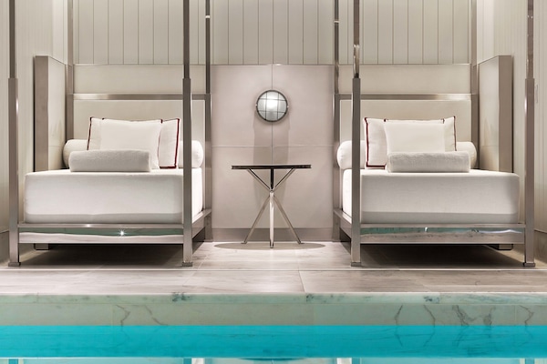 Behandlingsrum för par, massage med varma stenar och djupmassage