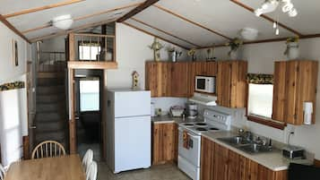 Family Cabin, 1 Bedroom, Kitchen, Hill View - NOT Pet Friendly | Private kitchen | Fridge, microwave, coffee/tea maker