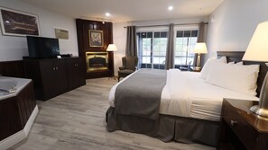 Suite, 1 King Bed, Jetted Tub, Lake View | Free WiFi - Algonquin Lakeside Inn (Algonquin Highlands)